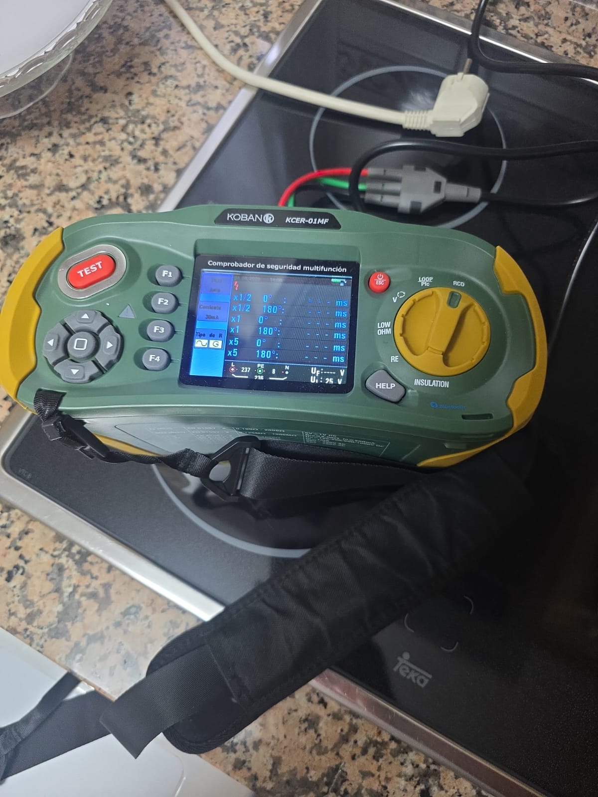 NIKAVIA, ofrecemos instalaciones, mantenimiento y atención de averías eléctricas 24/7 en Sevilla y alrededores.