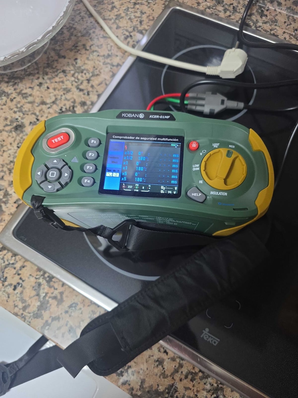 NIKAVIA, ofrecemos instalaciones, mantenimiento y atención de averías eléctricas 24/7 en Sevilla y alrededores.